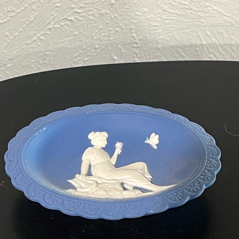 Blue and White Decorative Hasperware trinket dish